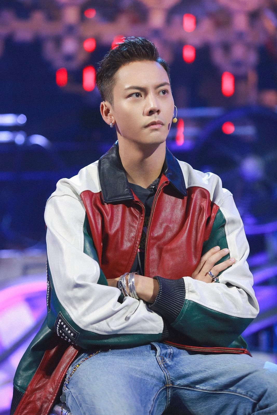 陈伟霆《热血街舞团》自我调侃:做一万个倒立