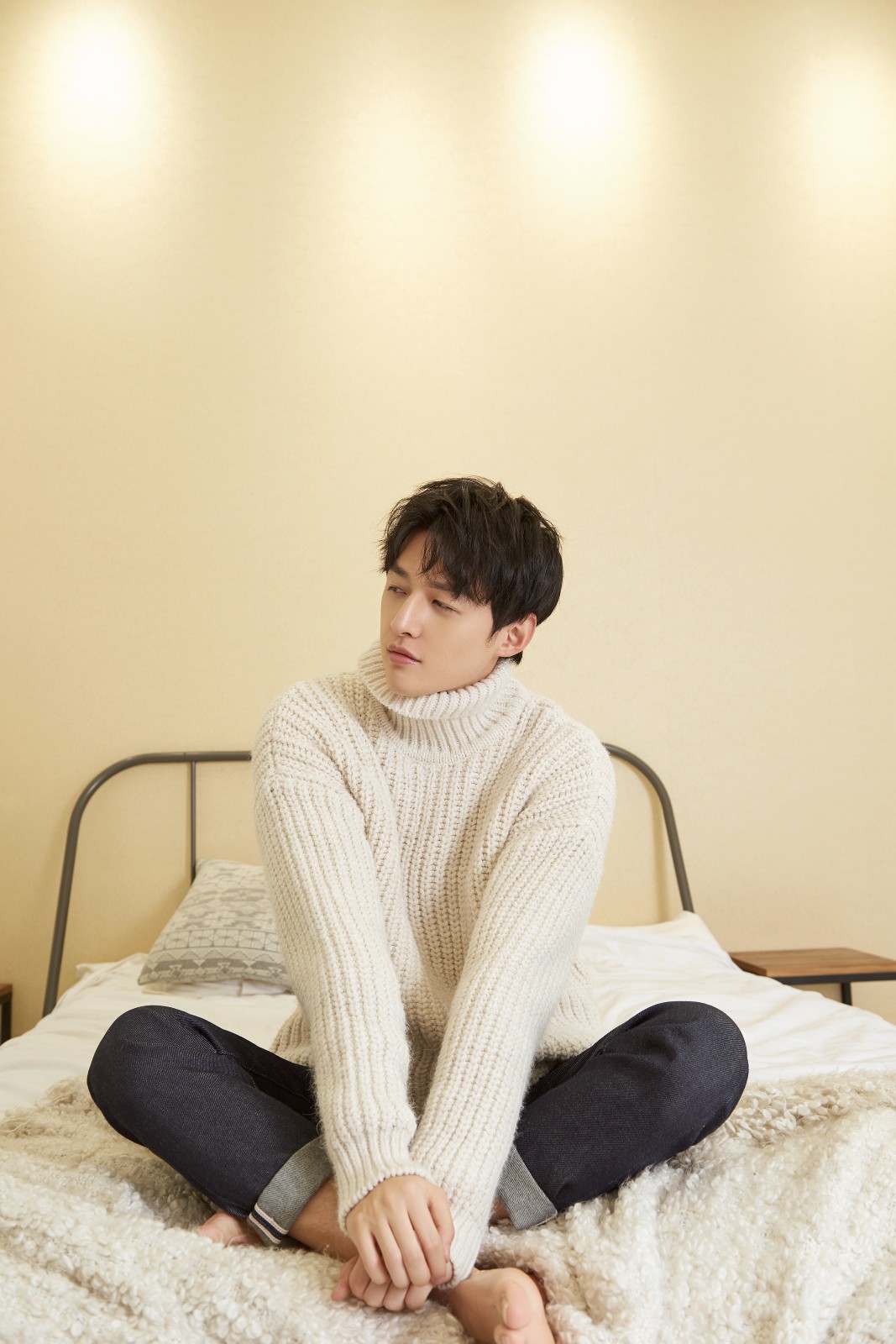 胡耘豪生日写真甜苏撩人 暖心男友等你pick|胡耘豪