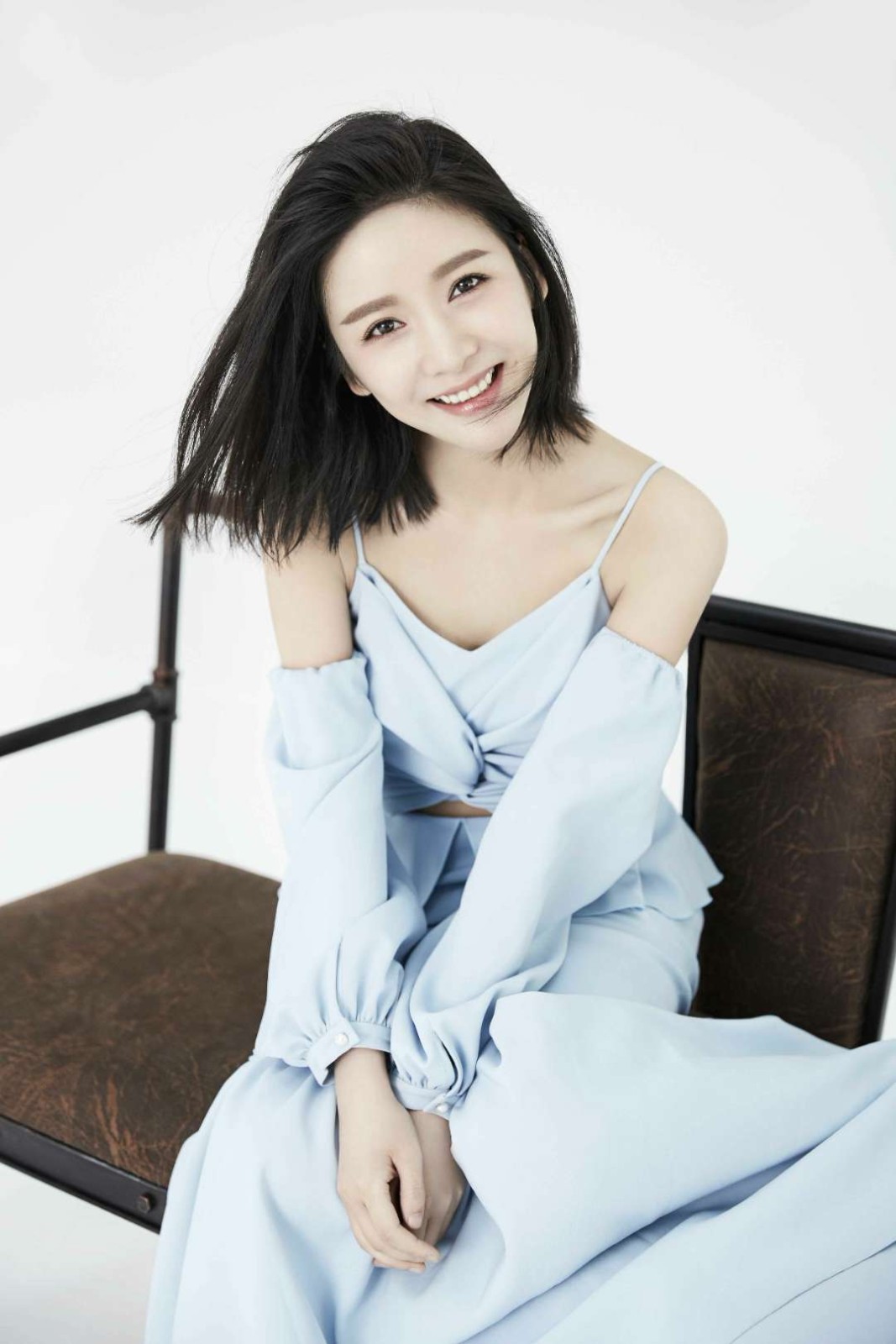 悲情莲心终得解脱 清丽女神王小橙崭新出发