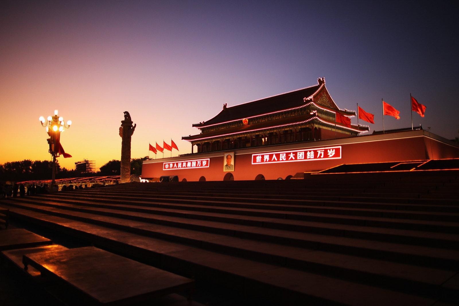 全球最大的火车站在中国,秒杀美国 大小相当30个天安门广场