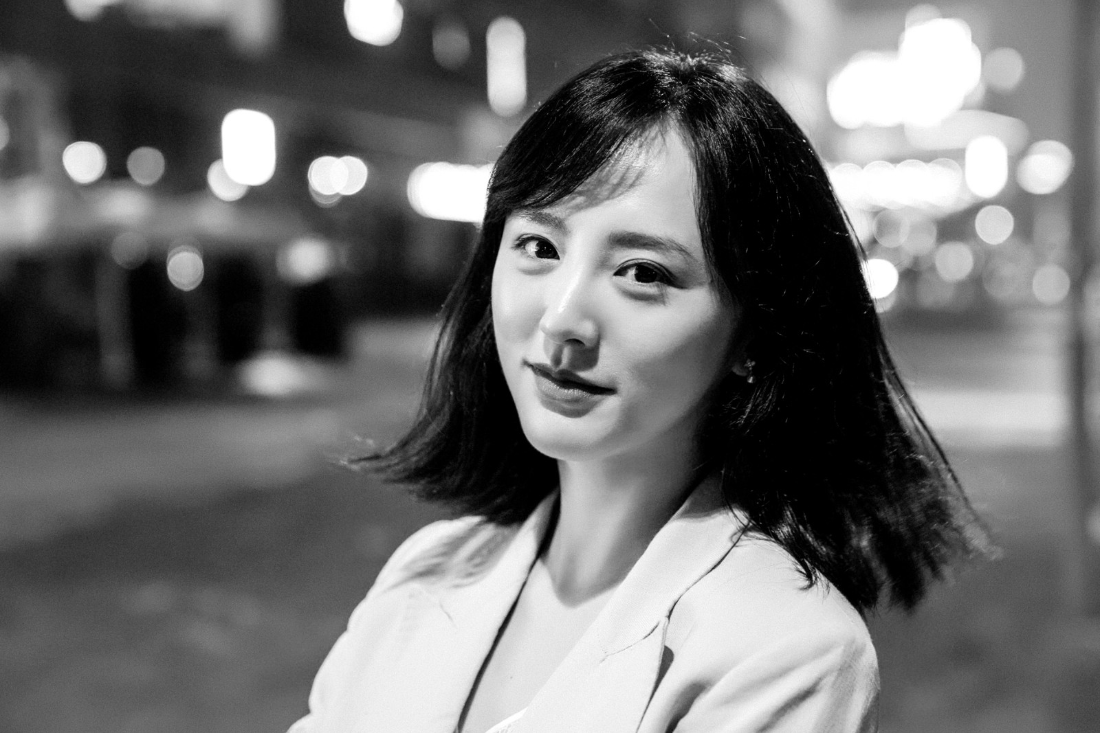 赵叶索时尚黑白大片来袭 诠释率性极简态度