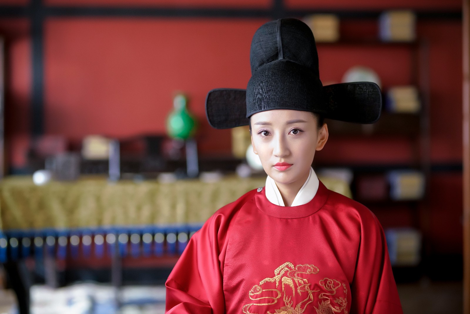 禹童《夜天子》中正面交锋徐海乔 刚登场就来了个下马威