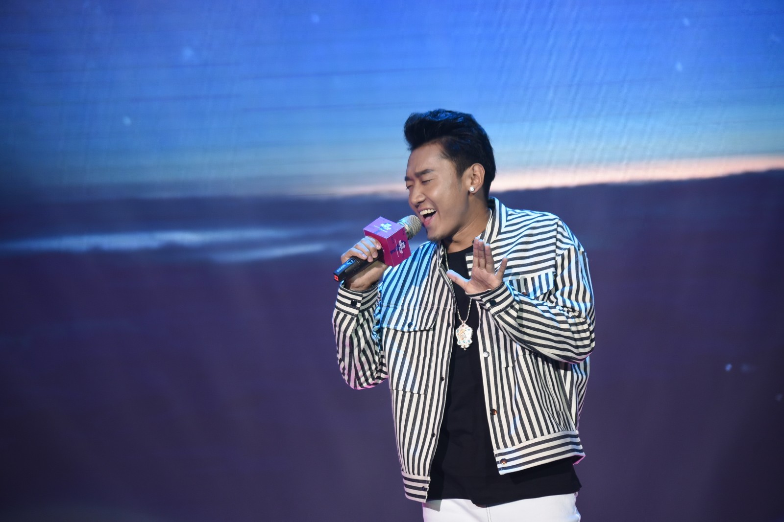 扎西平措化身音乐梦想指导师 从未停歇的音乐力量