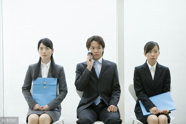 如果你心大,非要去试试,那就做个应急预案:女面试者邀请聪明健硕的