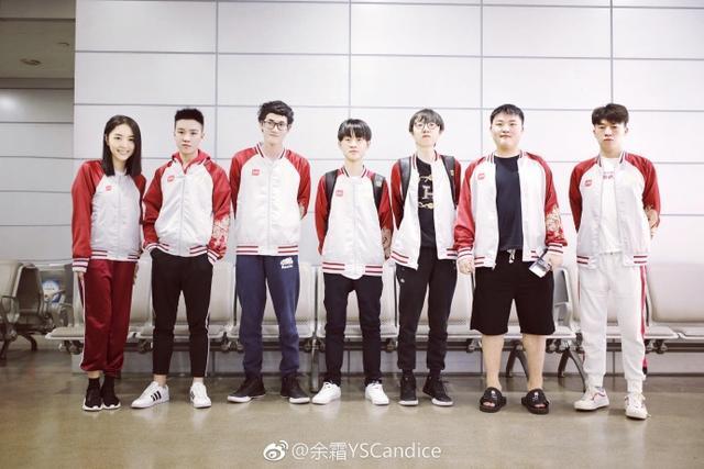 余霜晒rng合照letme新造型被称电竞王俊凯小明的身高尴尬了