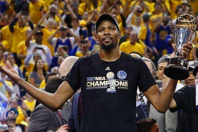 哈登与杜兰特生涯交手数据对比,哈登:大哥,你是