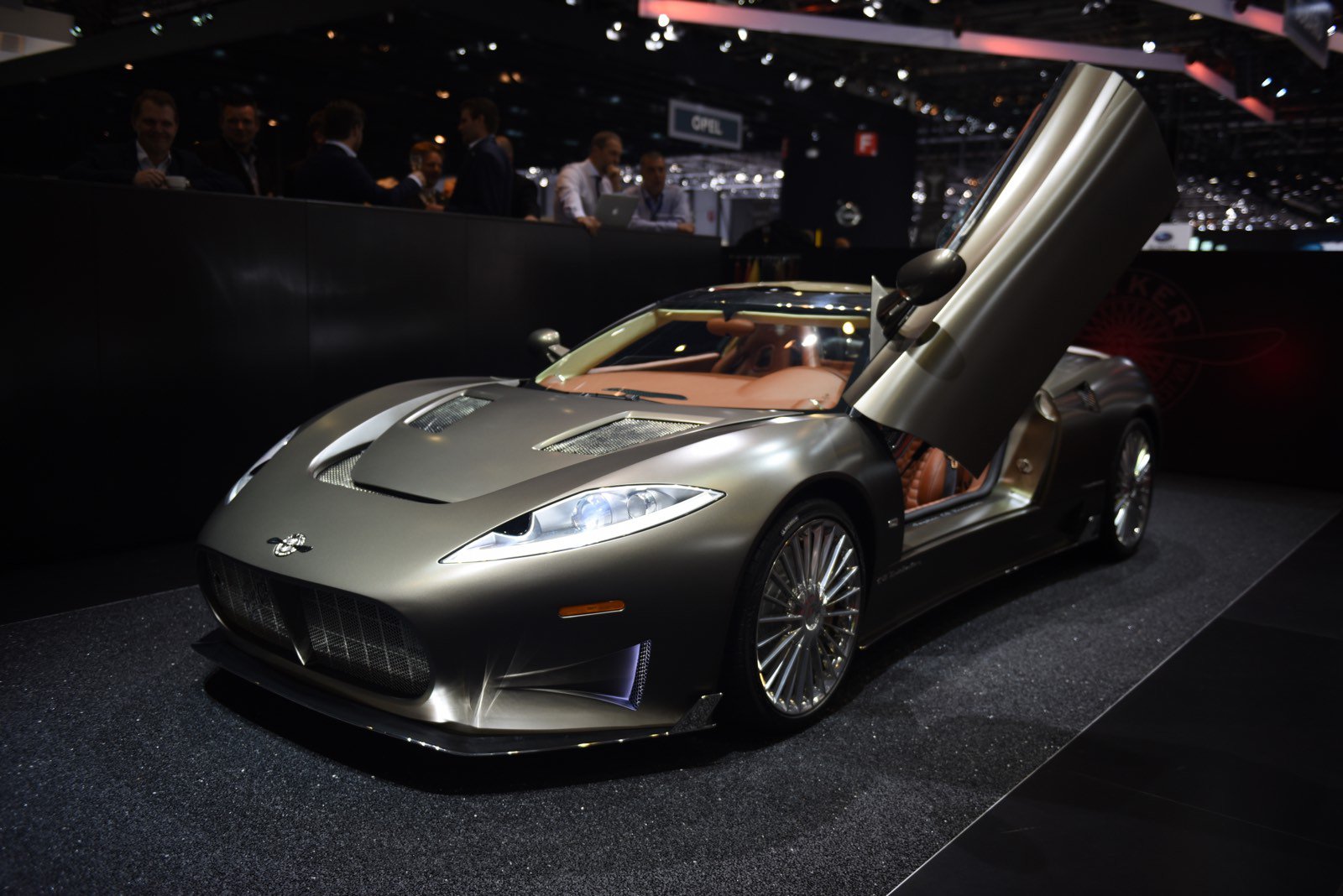 世爵spyker c8 preliator