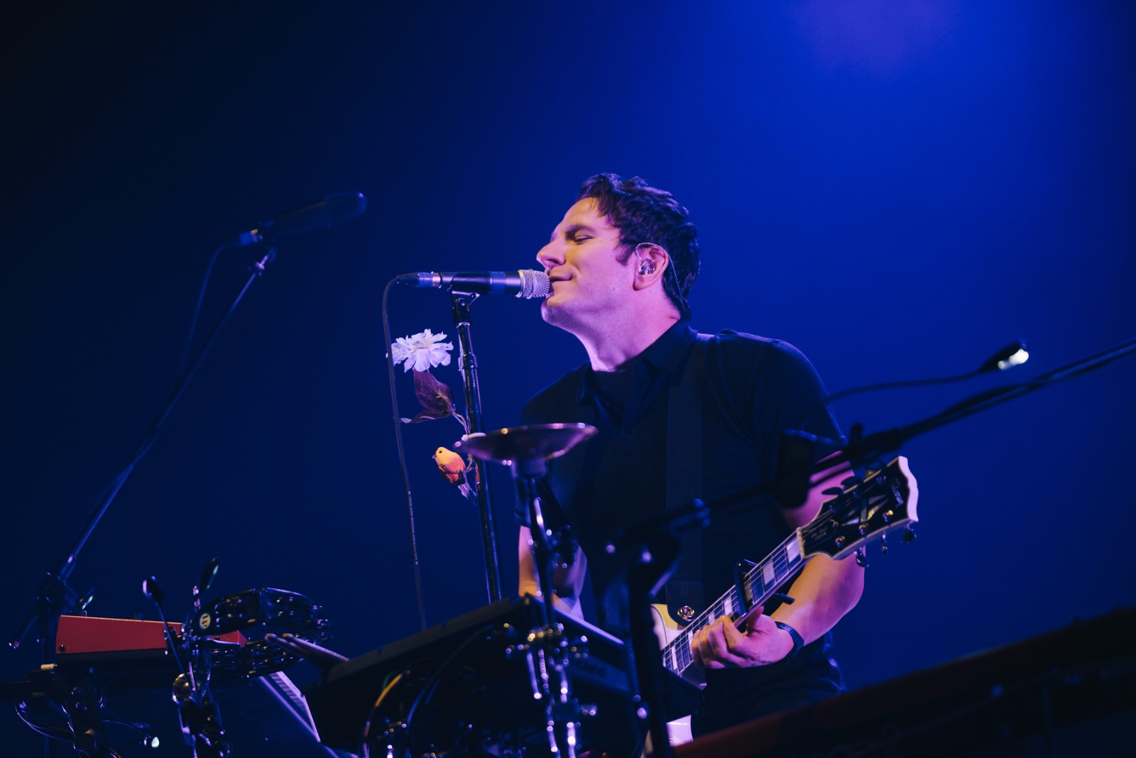 owlcity巡演北京站举行 adamyoung打造梦幻星空