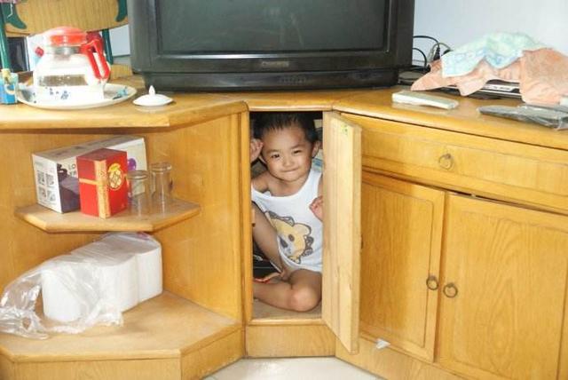 两名男孩卧室玩捉迷藏,哇的一声孩子再也没有回来!家中别再放它