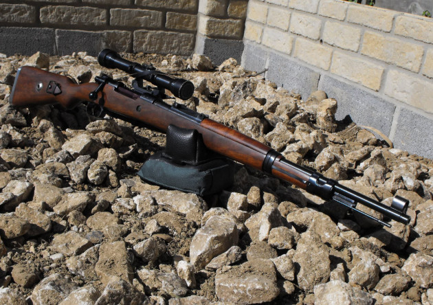 当时因为其精准度与稳定性超出其他步枪一大截,也被称为当时最好的拉