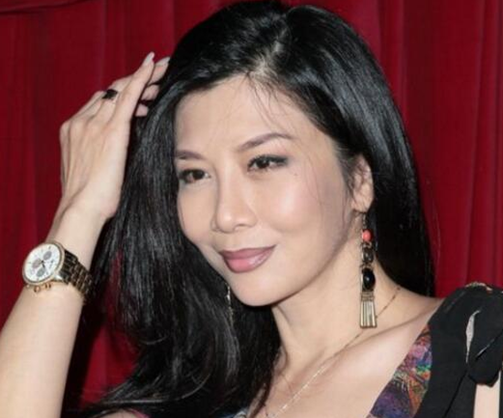 成龙|吴家丽|影后_新浪新闻