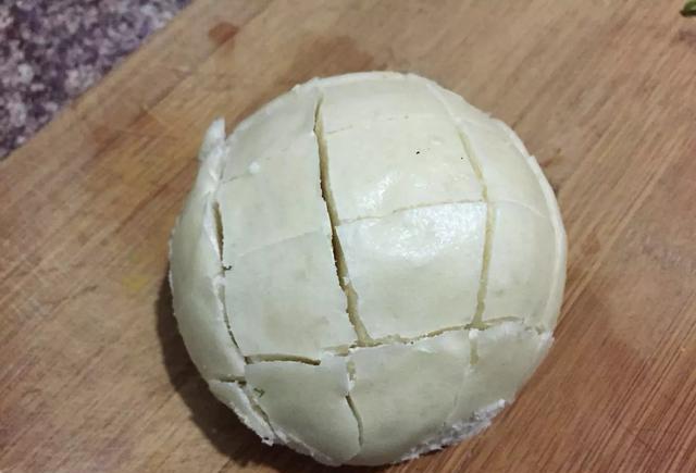 用吃剩的馒头做个美食,再配一杯牛奶,吃个美美的早餐活力一整天