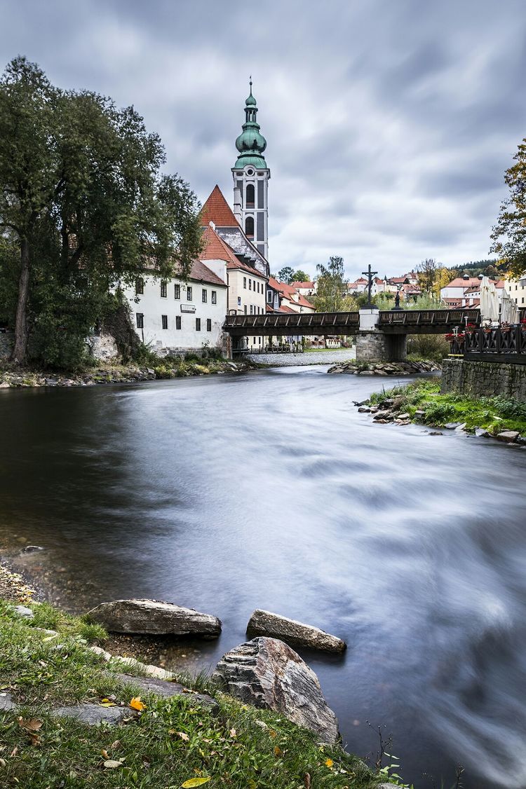 琴弦上流淌的伏尔塔瓦|斯美塔那|伏尔塔瓦河|交响诗_新浪新闻