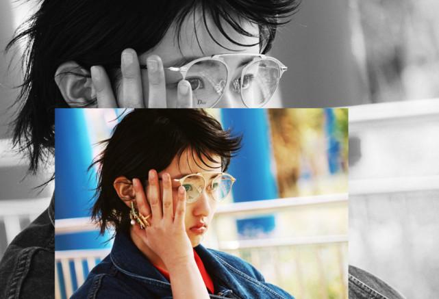 张子枫晒照,穿着好有女人味,这眼镜戴着不累吗?