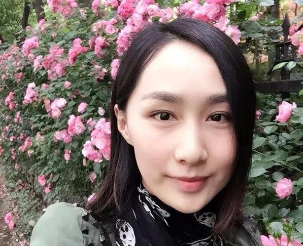 雷佳音妻子翟煦飞颜值高有才华 一句话就能压住老公的暴脾气_新浪看点