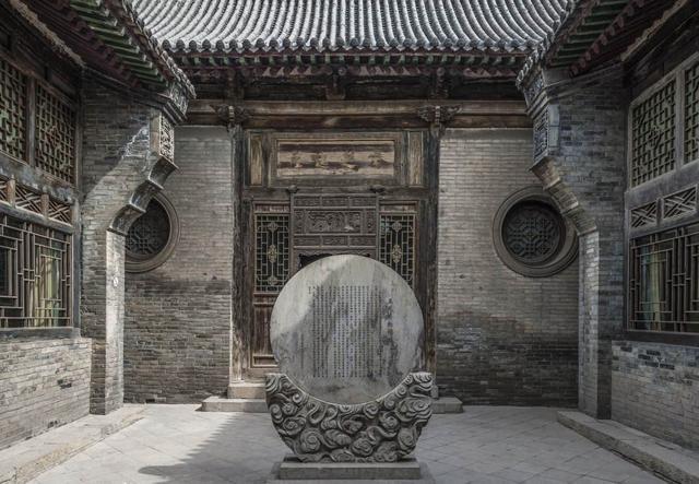 占地25万平方米,这座中式宅邸,号称"中国民居第一宅"