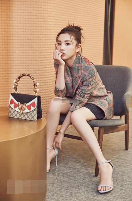 "小张柏芝"北电报到,颜值太吸睛,网友:普通衣服穿出了高级感