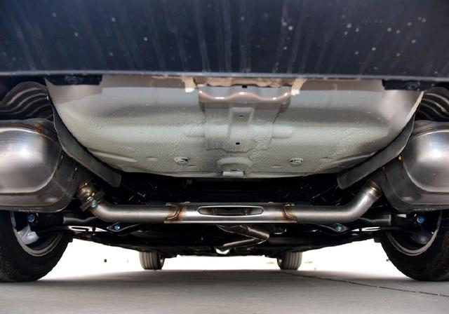 但是思域的底盘真的特别低,好多车主表示路面不太好的地方都不敢开