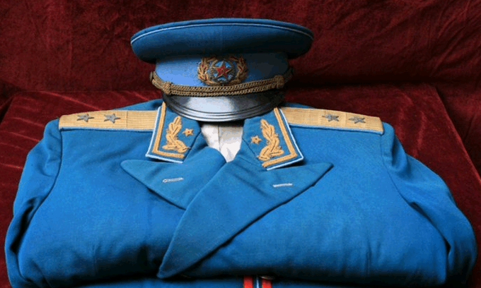 1988年中国恢复军衔制以后官兵军服的颜色如何