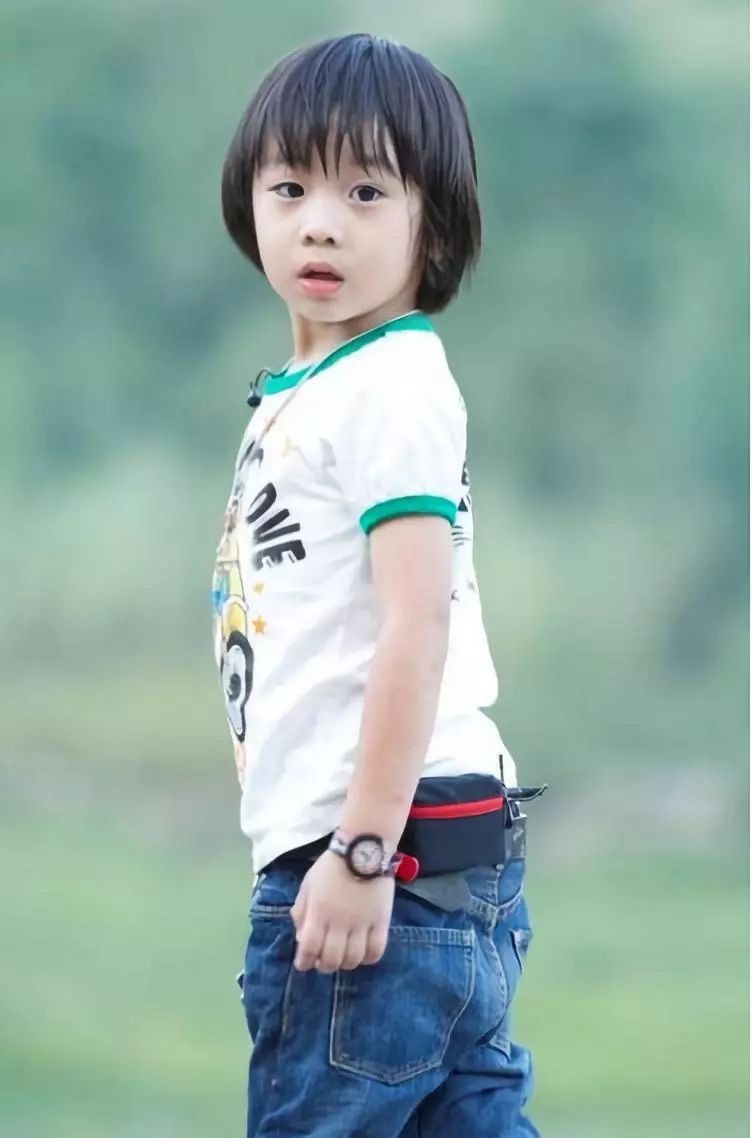 林志颖双胞胎儿子可爱上演四手联弹,网友评价想去他家偷孩子