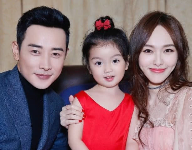 唐嫣父母不想女儿远嫁,罗晋爸妈不想儿子上门,罗晋却能巧妙化解