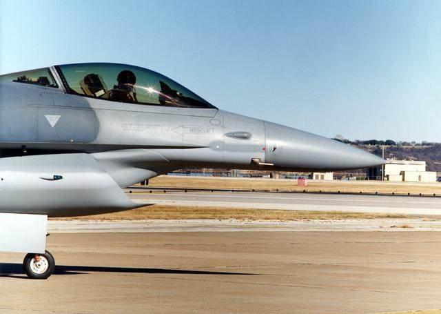 中国一战斗机技术只有美军能做 俄罗斯到现在仍搞不懂做不出来