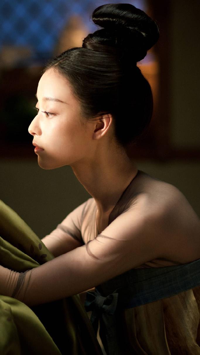 虽然《天盛长歌》收视率不太好,可女主倪妮这颜值却太让人惊艳