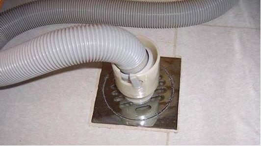 洗衣机下水管这个装才正确难怪我家的一直积水后悔知道晚了