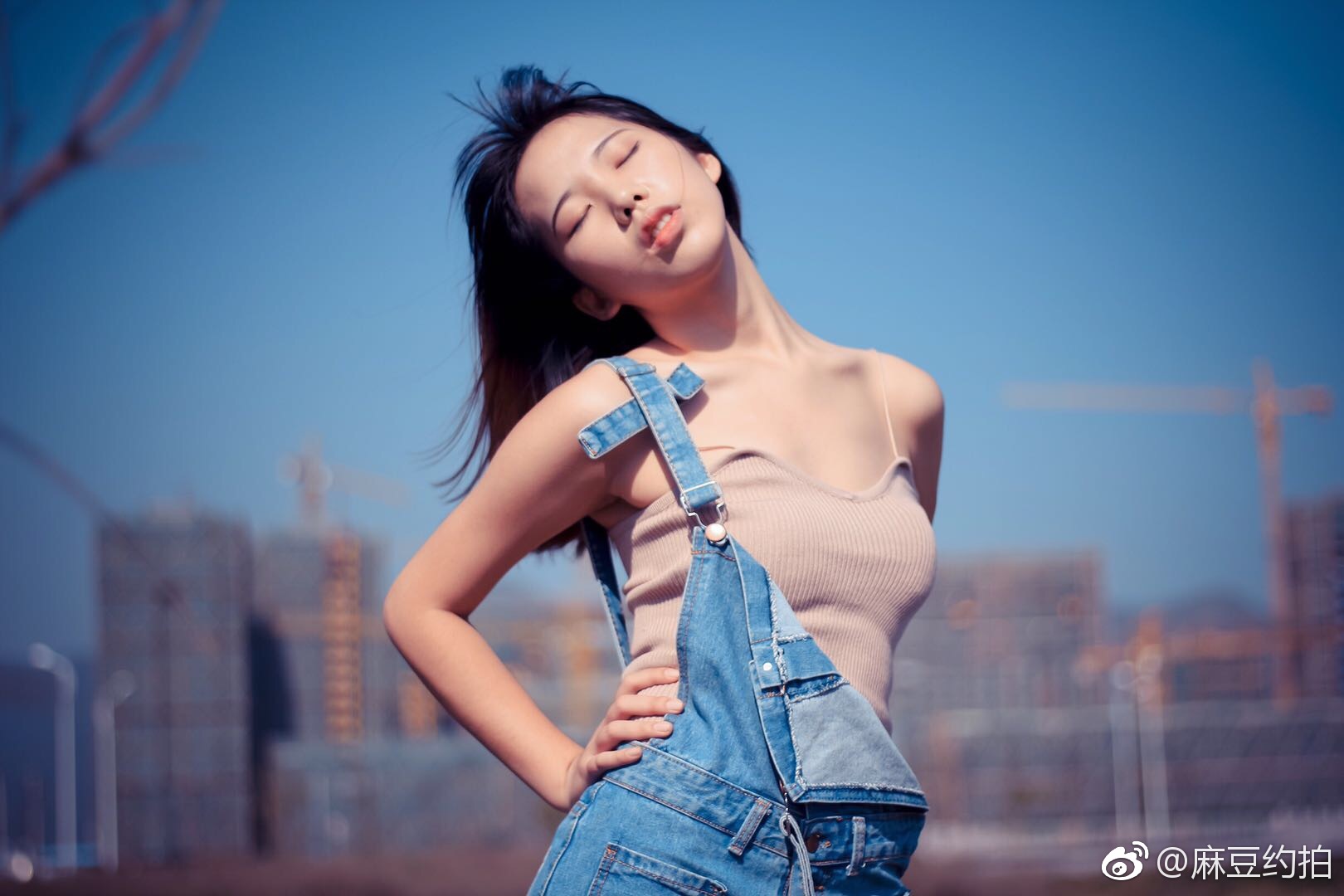 美女麻豆约拍擅长情绪性冷淡日系 私房小清新不拍 可以尝试其他风格