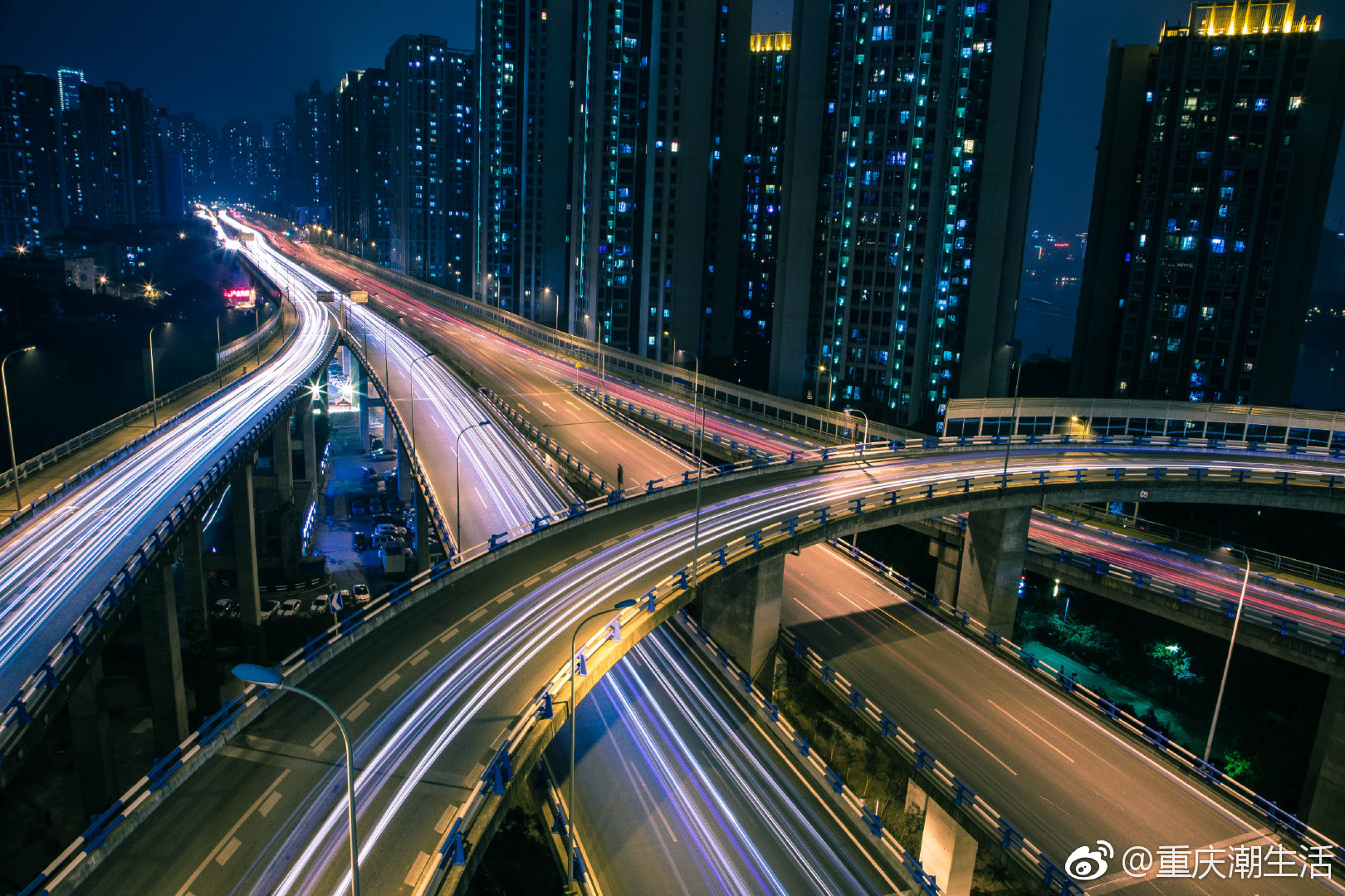 8d重庆,魔幻山城,从白天到黑夜,了解一下!