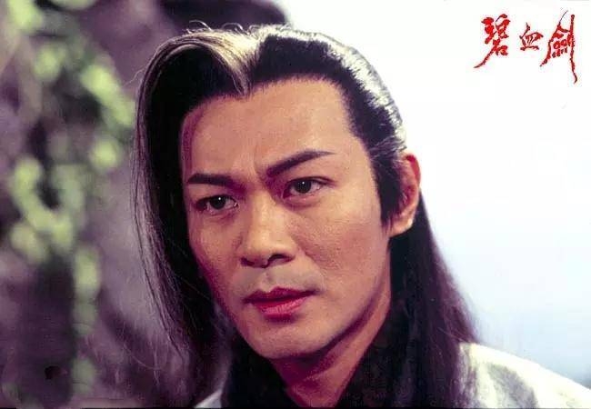 经典金蛇郎君，《寻秦记》人气反派，一代港剧男神今转行卖保险?