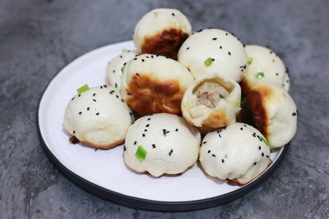 手把手教你做脆底生煎包,鲜美多汁,孩子一顿吃10个,天天吃不