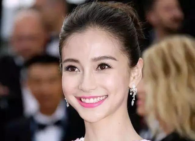 女明星大笑全破功,只有赵丽颖不变样,神仙姐姐都太可怕!