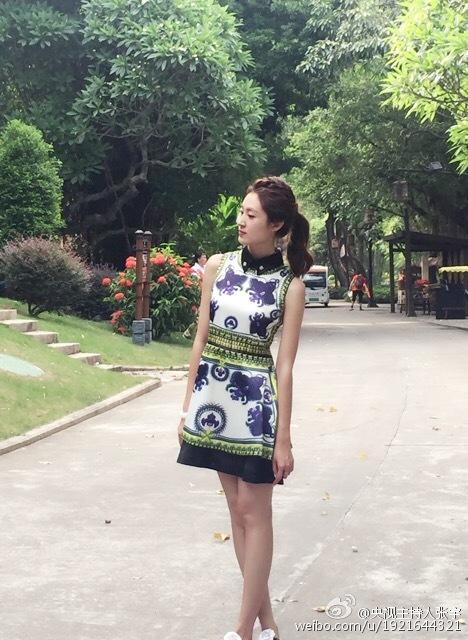 央视美女主持人张宇:这照片,身材没谁了!