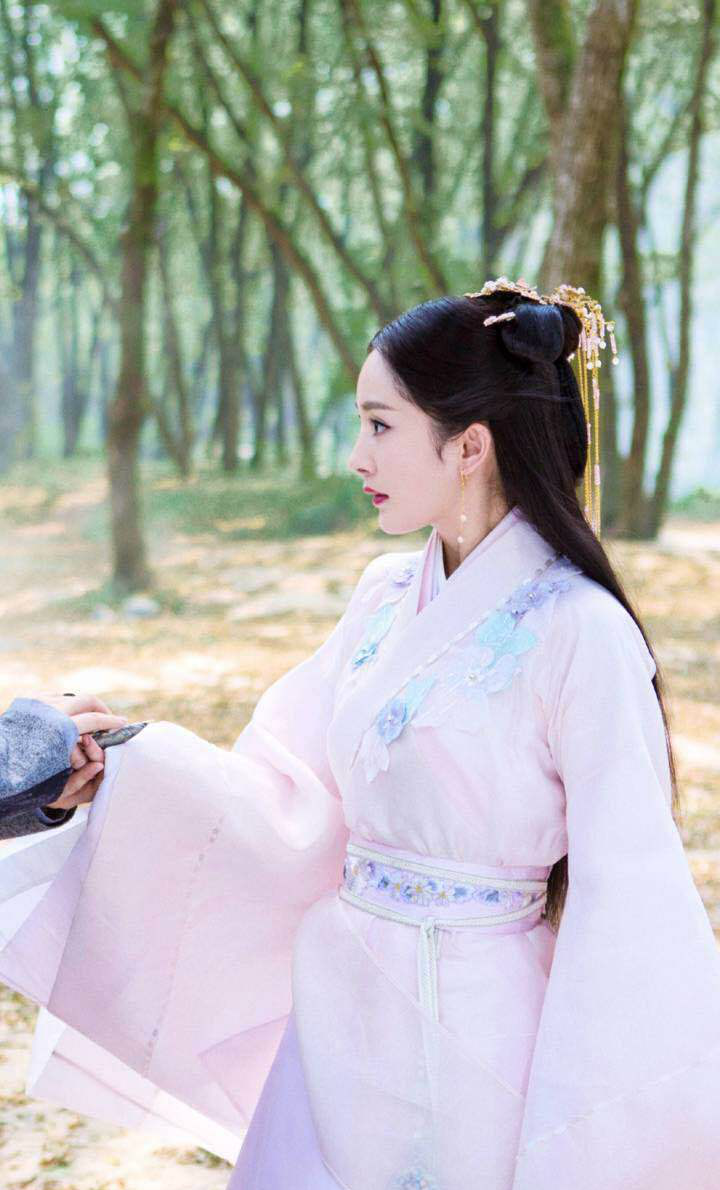 杨幂古装照大集合,美的无可挑剔,存起来|杨幂|古装|美的_新浪新闻