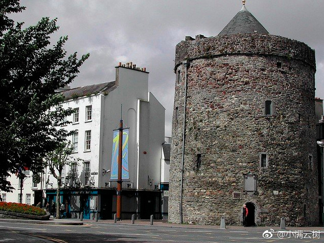 作为爱尔兰最古老的城市,沃特福德却完美融合了种种现代元素,如