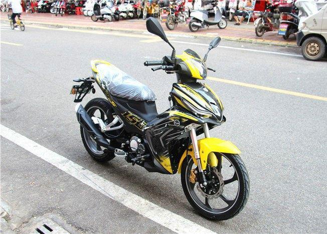 贝纳利rfs150i, 售0.9万, 水冷的运动弯梁, 通勤代步首选