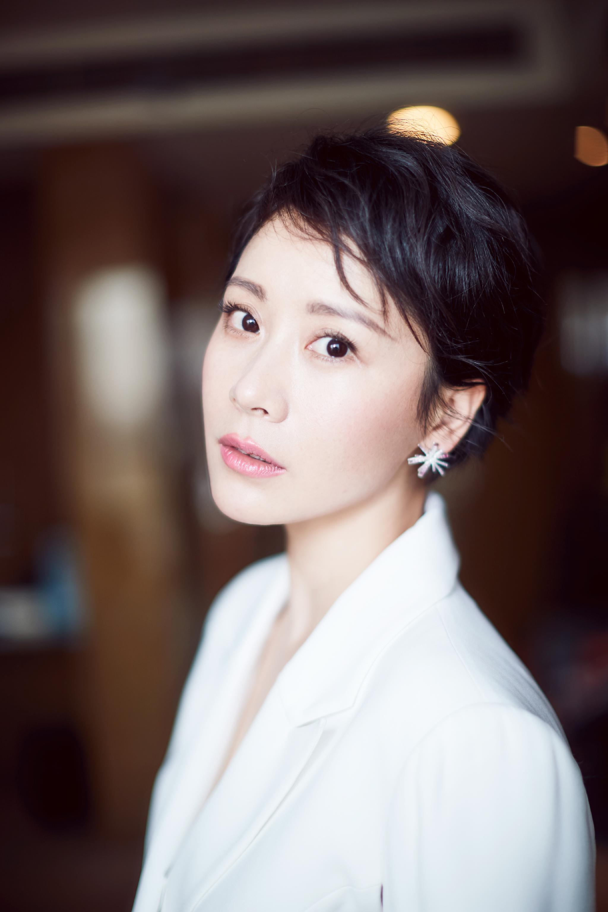 时间: 20180523 坐标:上海人物: 发型:_新浪看点