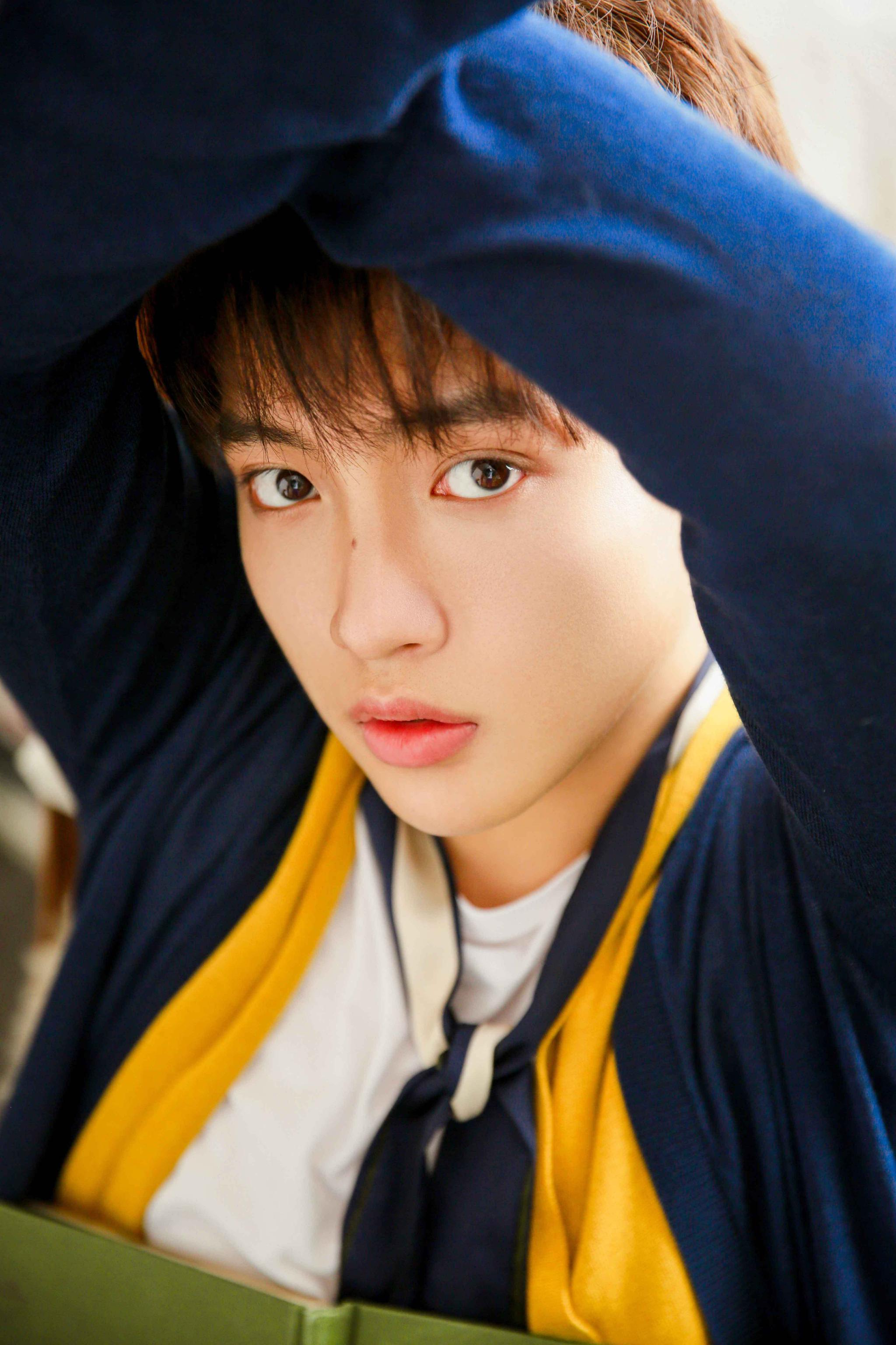 金湘栋最新写真大片 简单温暖诠释阳光暖男