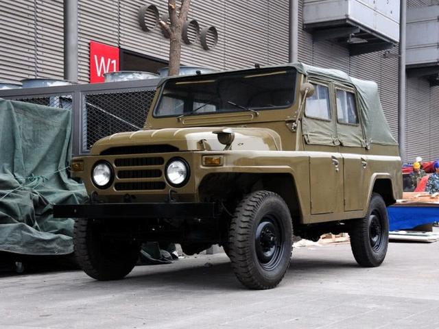bj212系列再次复活,能翻山越岭,北汽勇士越野是鸡肋还是威胁?