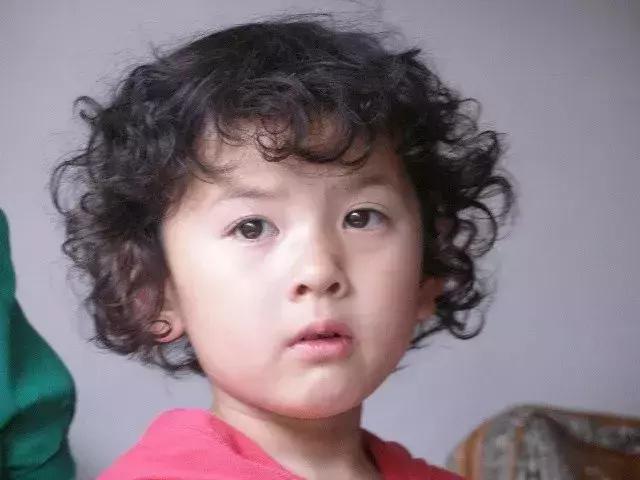 自来卷也无妨3种发型让你的自来卷重获新生