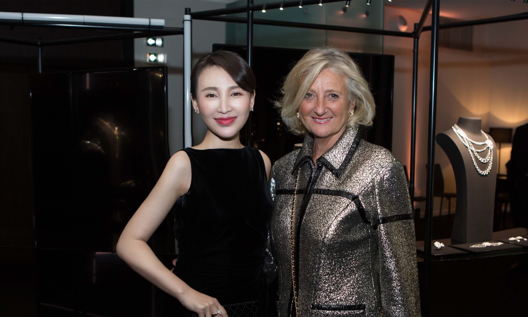 出道二十五年不红,怀孕时还不忘拍戏,如今丈夫用整部戏来力捧她