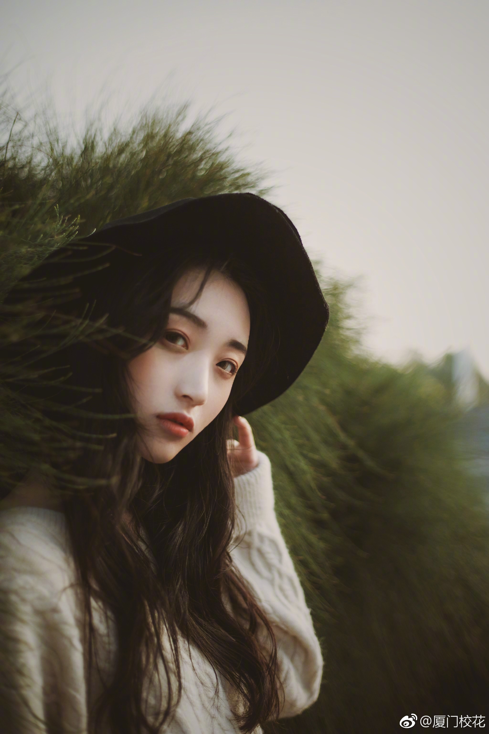 她叫林苗苗,96年,就读于厦门大学嘉庚学院,身高170c