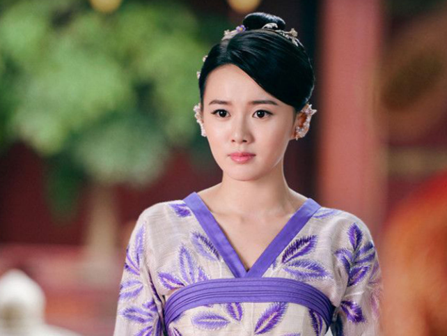 他曾经出轨被实锤,女友深夜搬家,如今过生日没圈里人给他庆祝