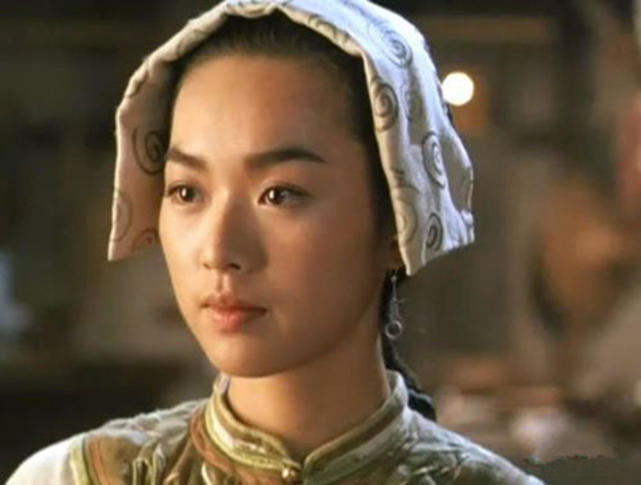 她因耍大牌被巩俐替代,嫁入豪门却遭家暴,如今如此落魄|巩俐|王静莹