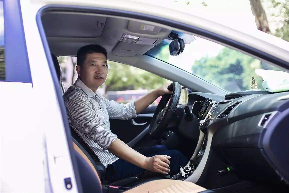 月入过万滴滴司机,突然把车卖了去打工,原因很现实