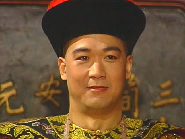 但是在《甄嬛传》中无论是四阿哥,还是后来的乾隆皇帝,都相当有魄力
