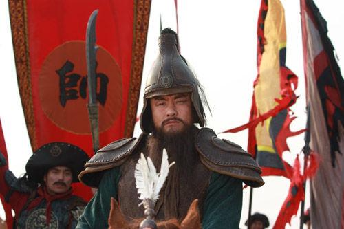 宋江曾向3人让寨主之位,2人拒辞不受,1人接受后就丢了小命