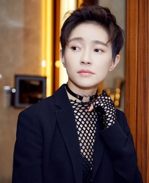 女星齐耳短发谁最帅?佟丽娅撞脸古力娜扎,陈瑶赢在演技上