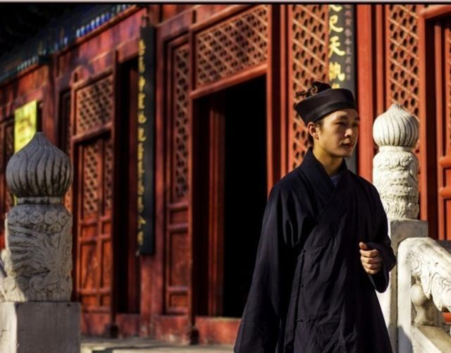 民国时期,北平白云观凶杀案,36位道士活活烧死主持方丈